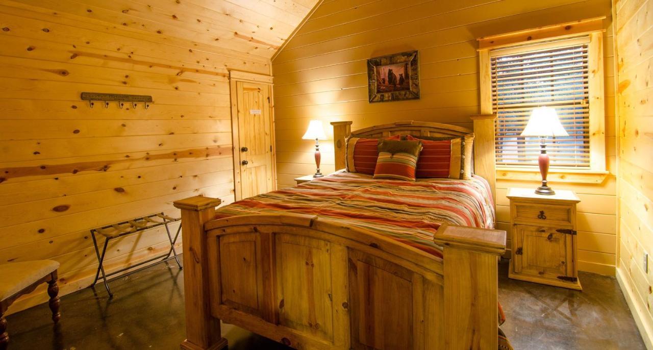 Villa Shine On Harvest Moon W Bbq Broken Bow Exterior foto
